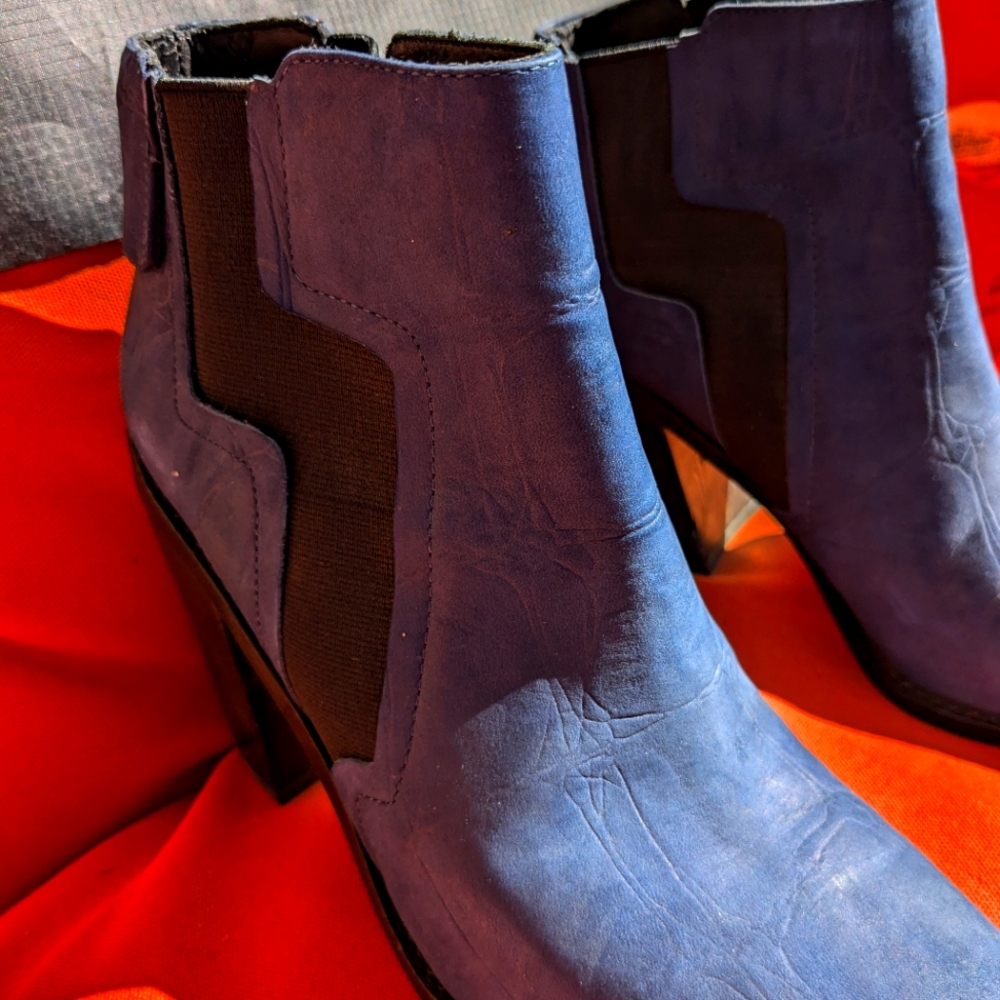 L.A.M.B. size 8 booties
